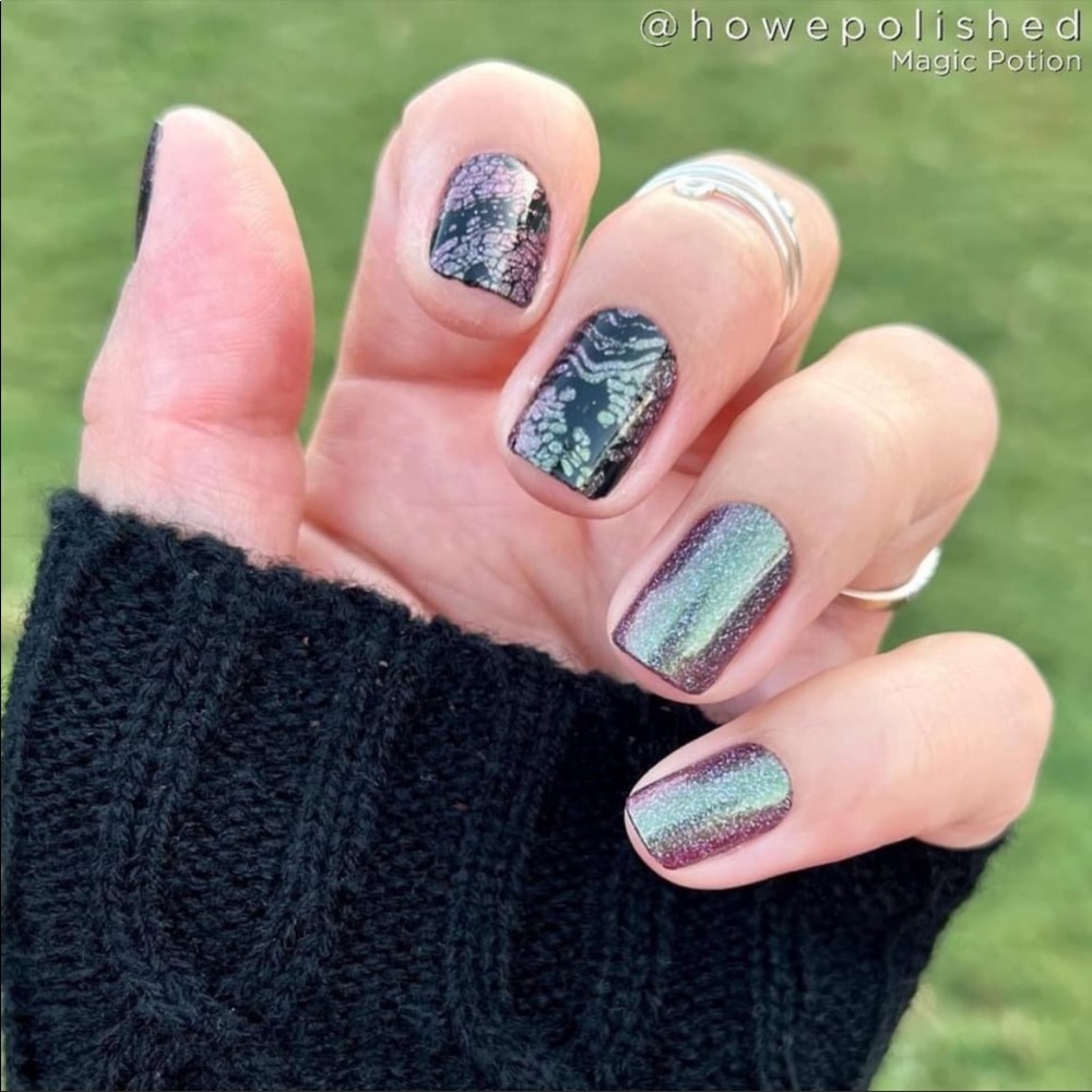 *Retired* Color Street: Magic Potion | Green Purple Fall Glitter Halloween - Picture 11 of 15